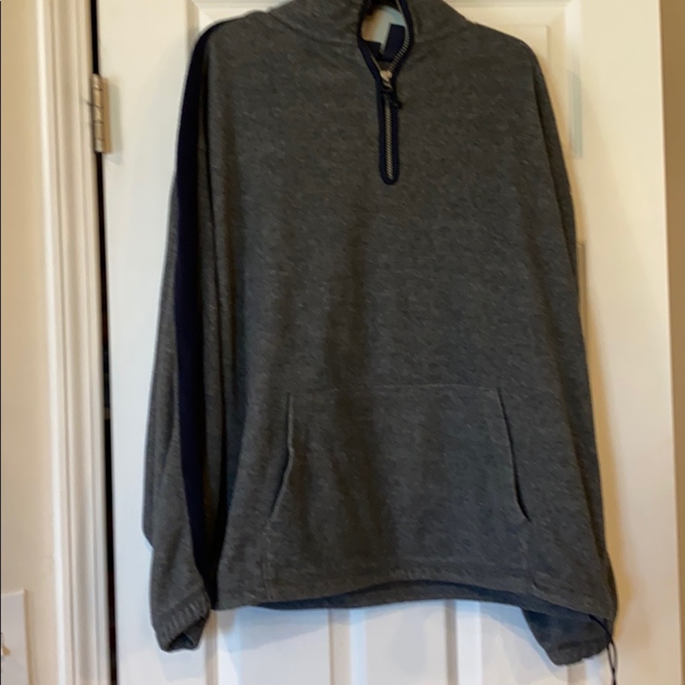 Zip sweater